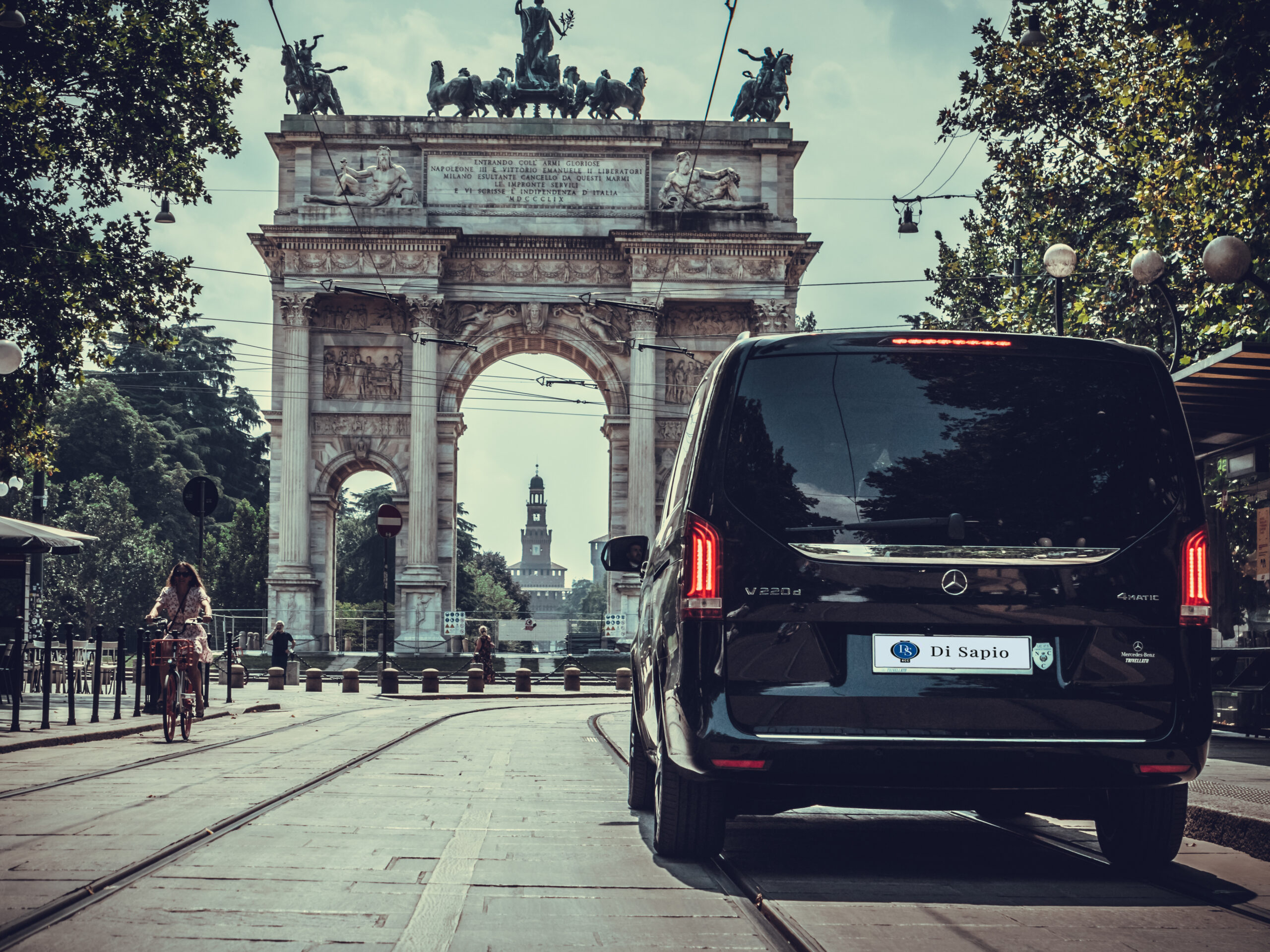 DiSapio NCC Milano Arco della Pace Mercedes V220